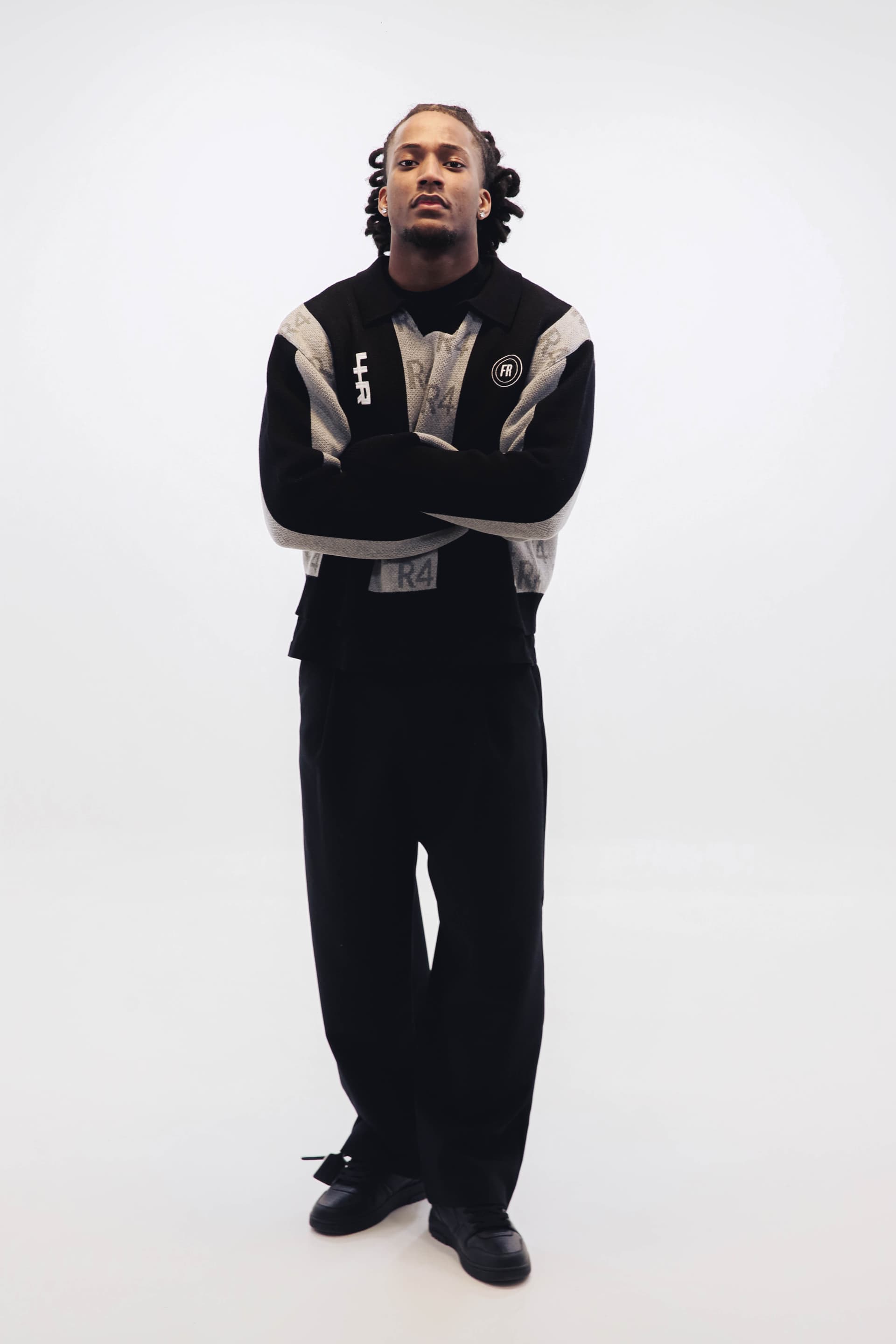 POLO OVERSIZE CROP BLACK – L’ESSENTIEL REVISITÉ