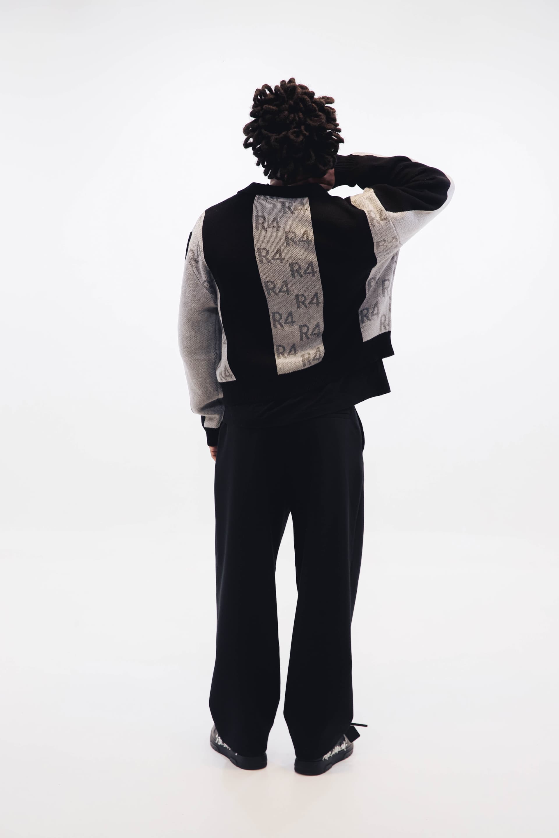 POLO OVERSIZE CROP BLACK – L’ESSENTIEL REVISITÉ