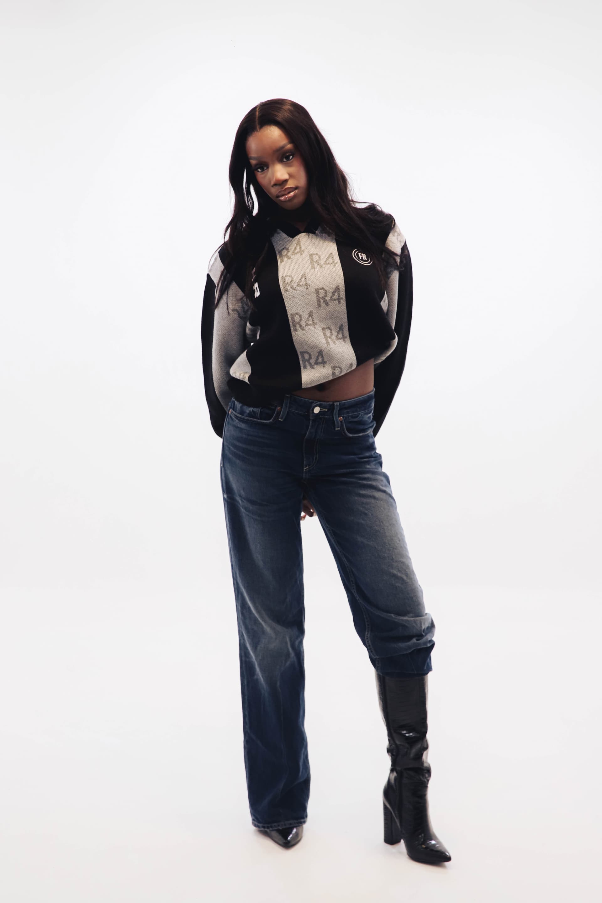 POLO OVERSIZE CROP BLACK – L’ESSENTIEL REVISITÉ