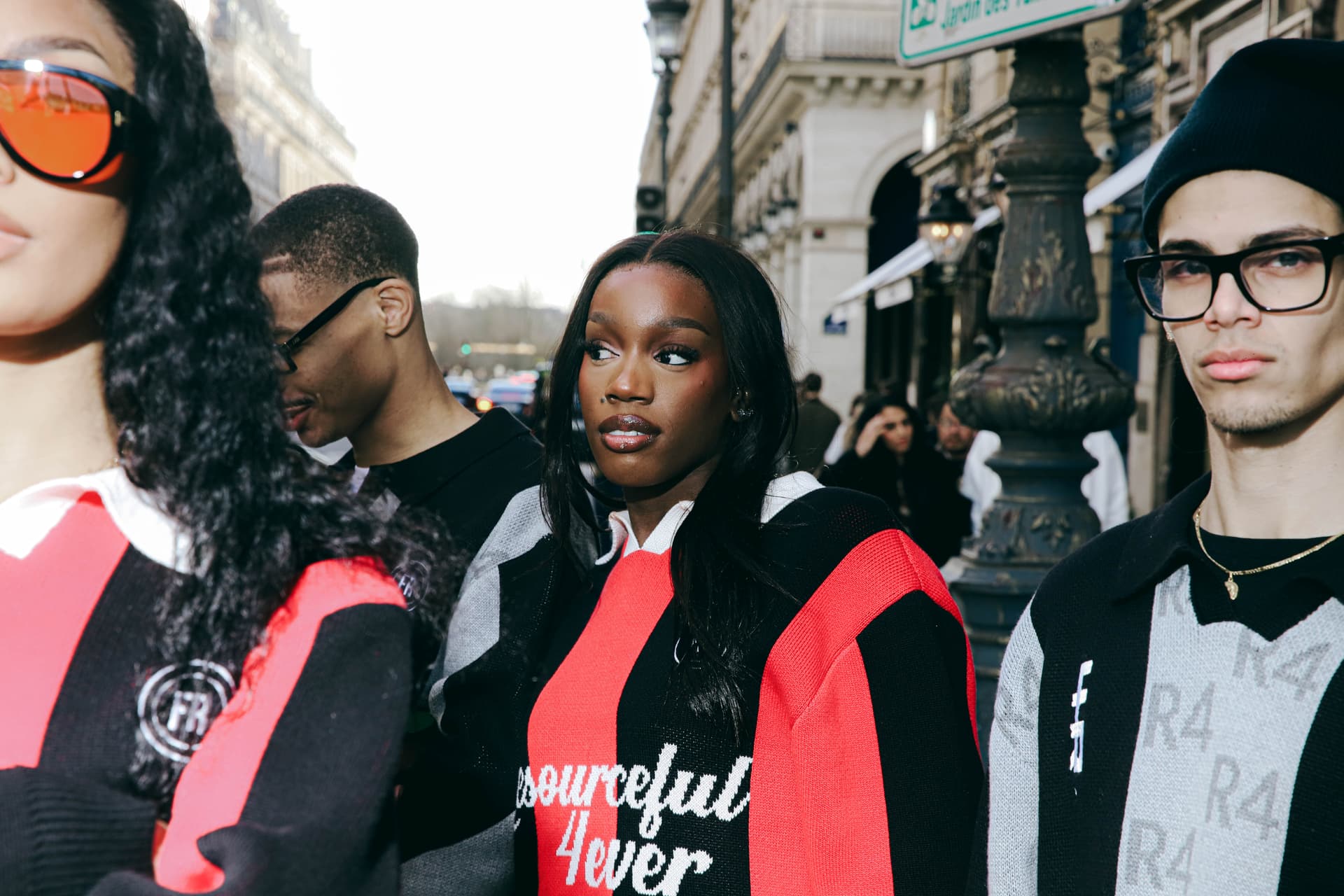 POLO OVERSIZE CROP RED – L’ESSENTIEL REVISITÉ