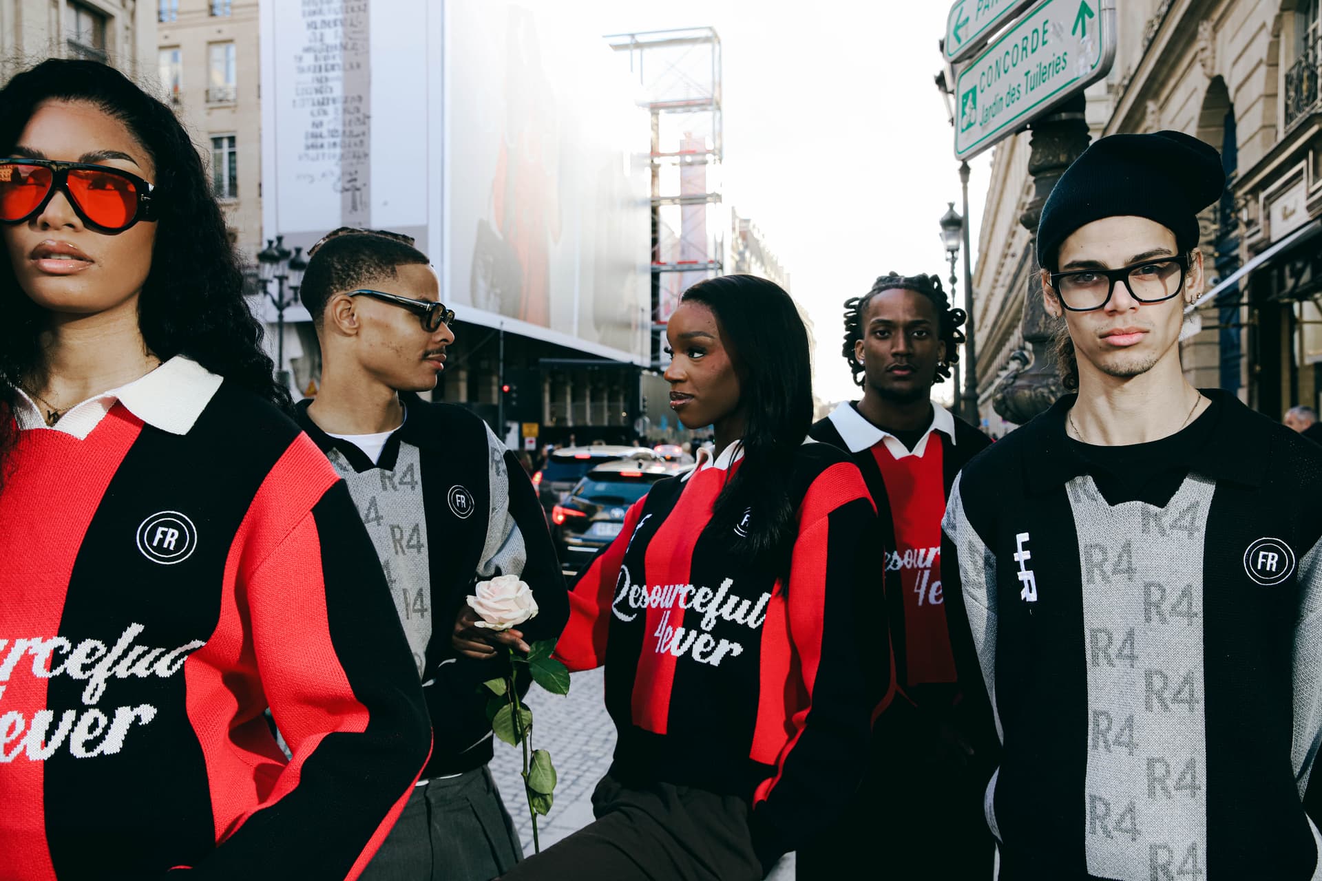 POLO OVERSIZE CROP BLACK – L’ESSENTIEL REVISITÉ